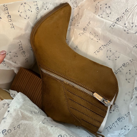 NIB Indigo Rd Booties - Picture 4 of 5